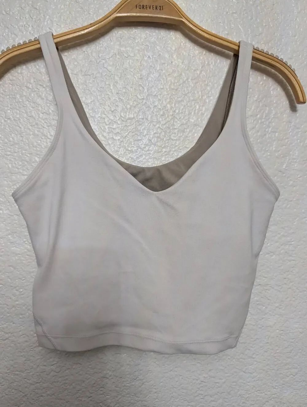 Lululemon cropped top size 6
